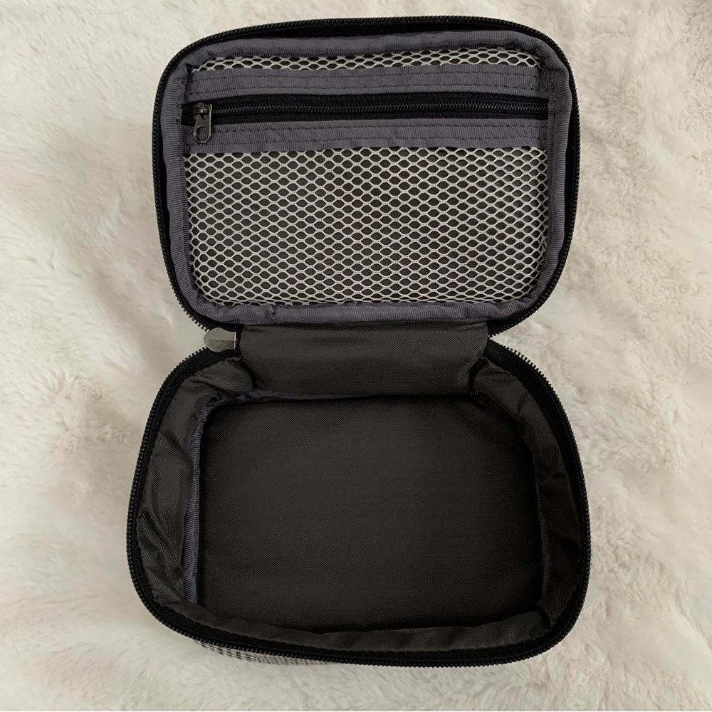 Indigo The Basic Canvas Check Pattern Travel Pouc… - image 3